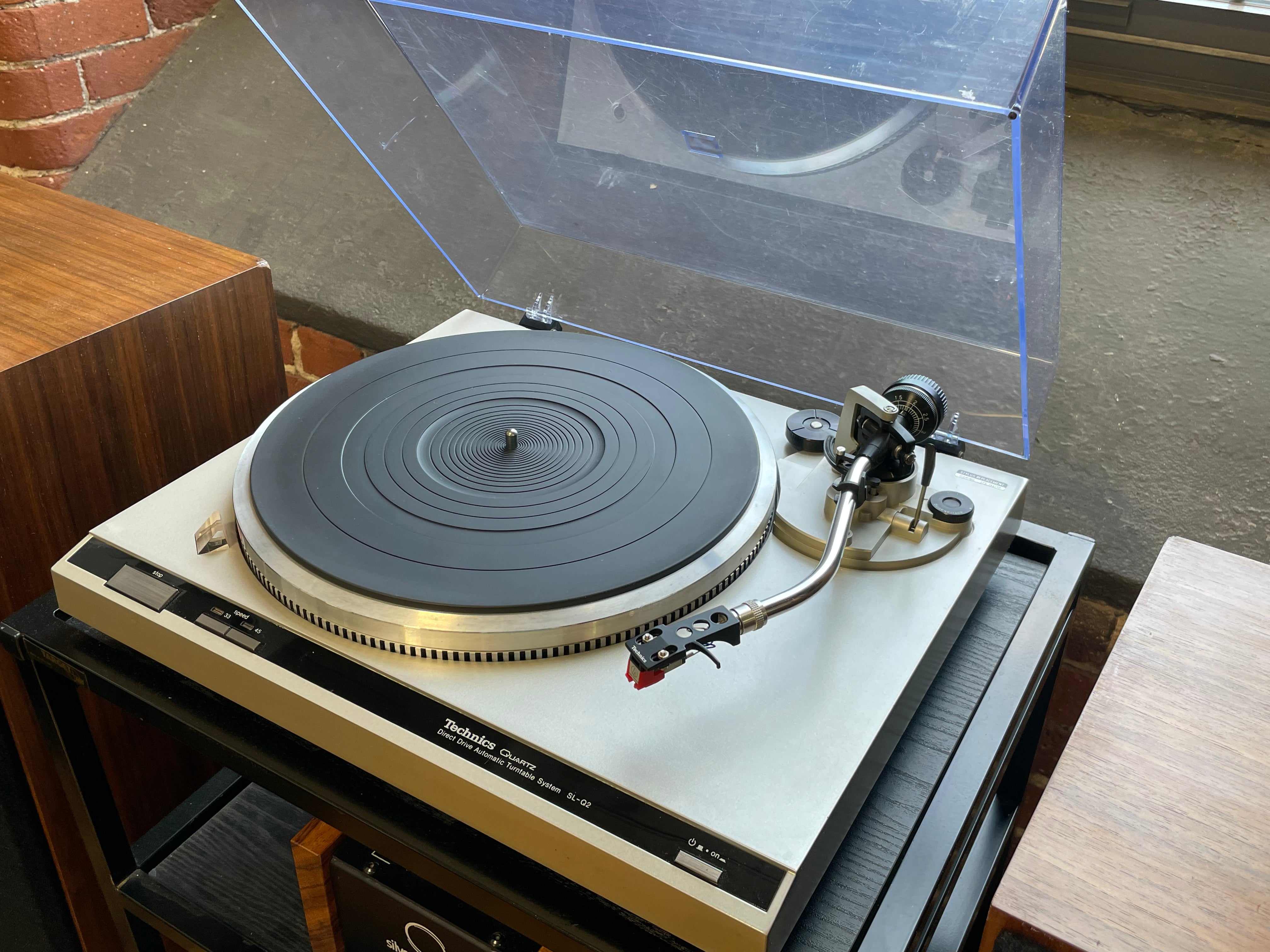 Technics SL-Q2 Quartz Lock Turntable - SOLD – Holt Hill Audio